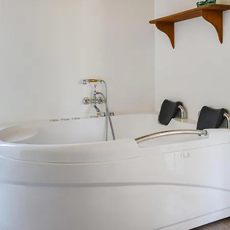 Nice In W/ Wifi And 4 Bedrooms Σπίτι διακοπών